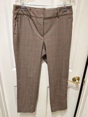 NWT Women’s Mid Rise Glen Plaid Ankle Dress Pants in Brown In A Curvy Size 6.